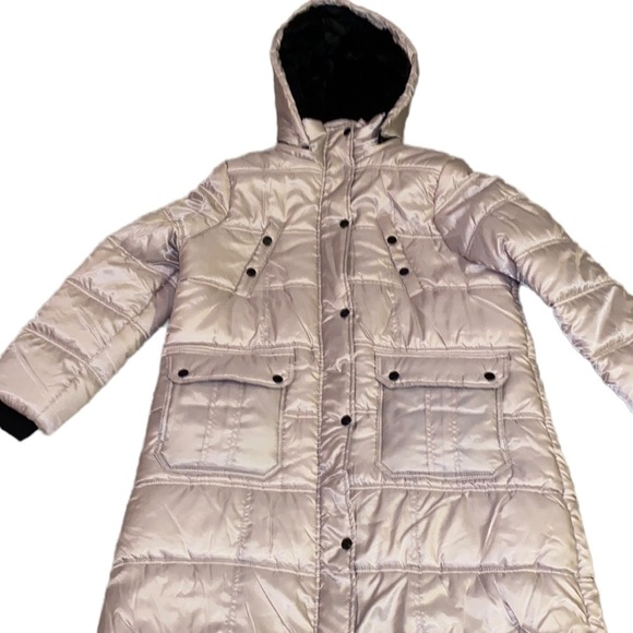Urban Republic stone puffer coat. Detachable hood with faux fur. Size Medium - Picture 2 of 14